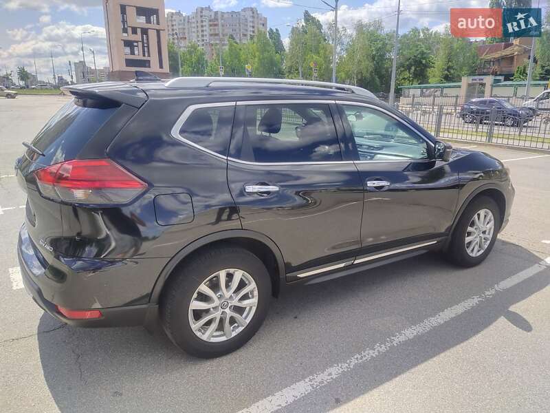 Внедорожник / Кроссовер Nissan Rogue 2016 в Харькове