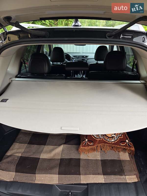 Внедорожник / Кроссовер Nissan Rogue 2018 в Ивано-Франковске