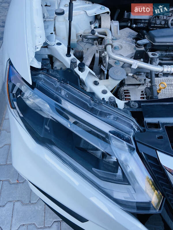 Позашляховик / Кросовер Nissan Rogue 2017 в Хмельницькому