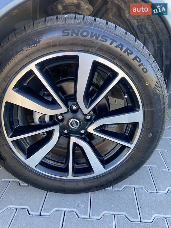 Позашляховик / Кросовер Nissan Rogue 2017 в Хмельницькому