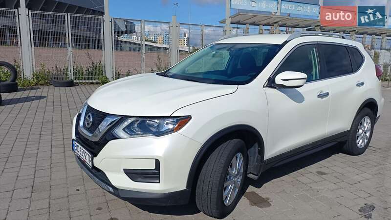 Позашляховик / Кросовер Nissan Rogue 2017 в Львові