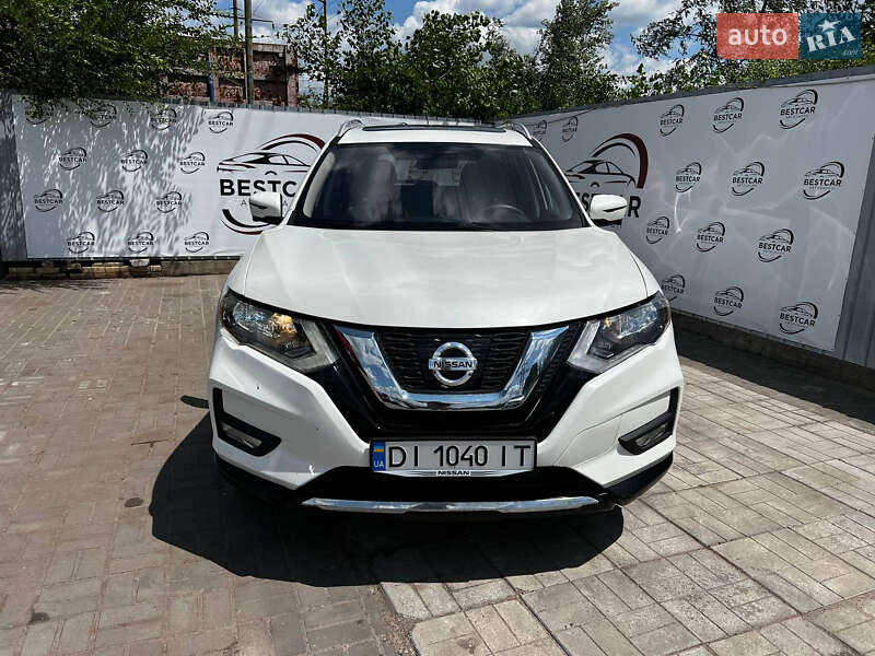 Внедорожник / Кроссовер Nissan Rogue 2016 в Днепре