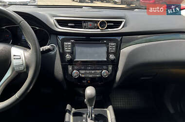 Внедорожник / Кроссовер Nissan Rogue 2016 в 