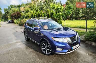 Позашляховик / Кросовер Nissan Rogue 2017 в Києві