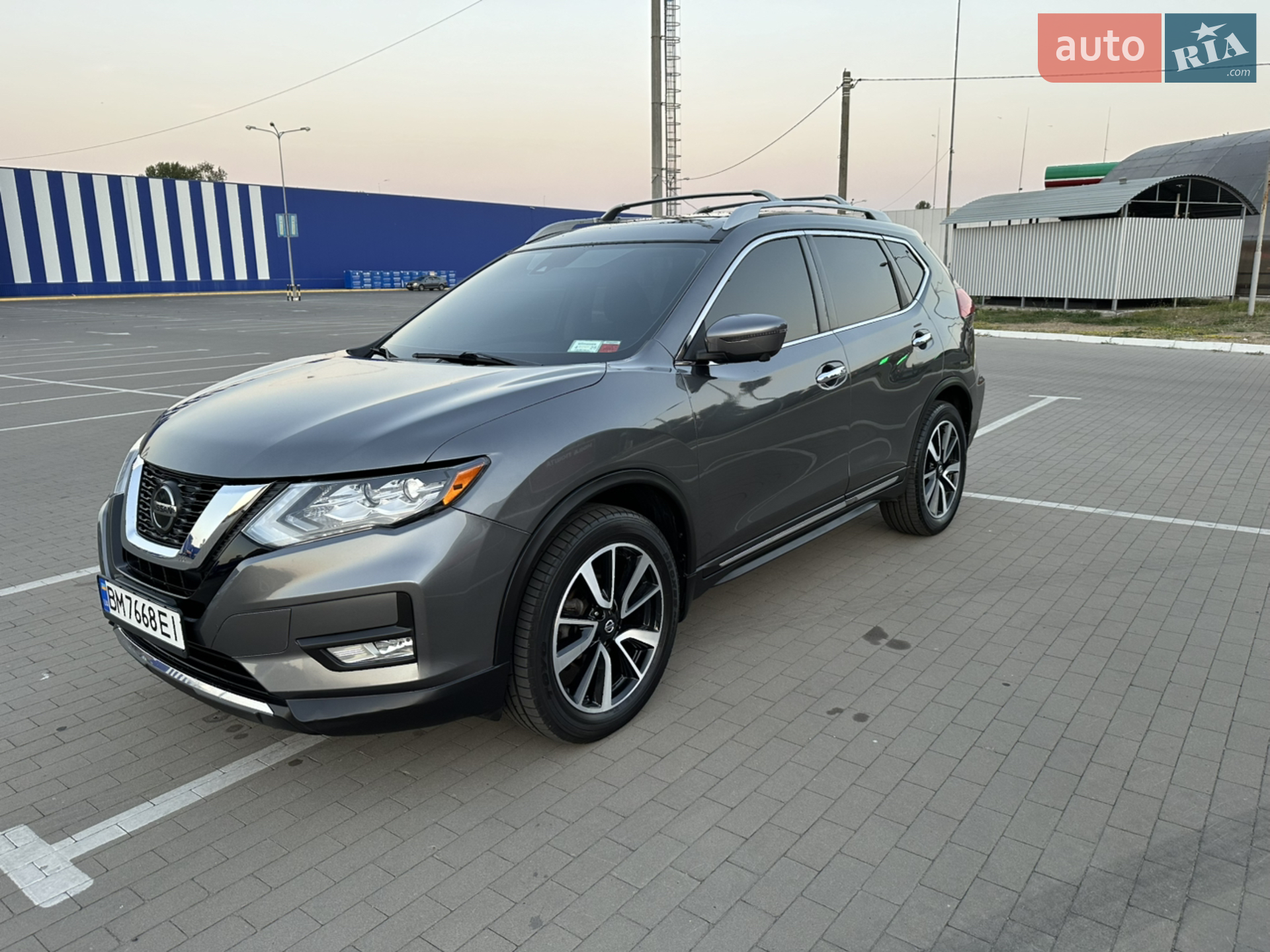 2019 Nissan Rogue - мініатюра 2