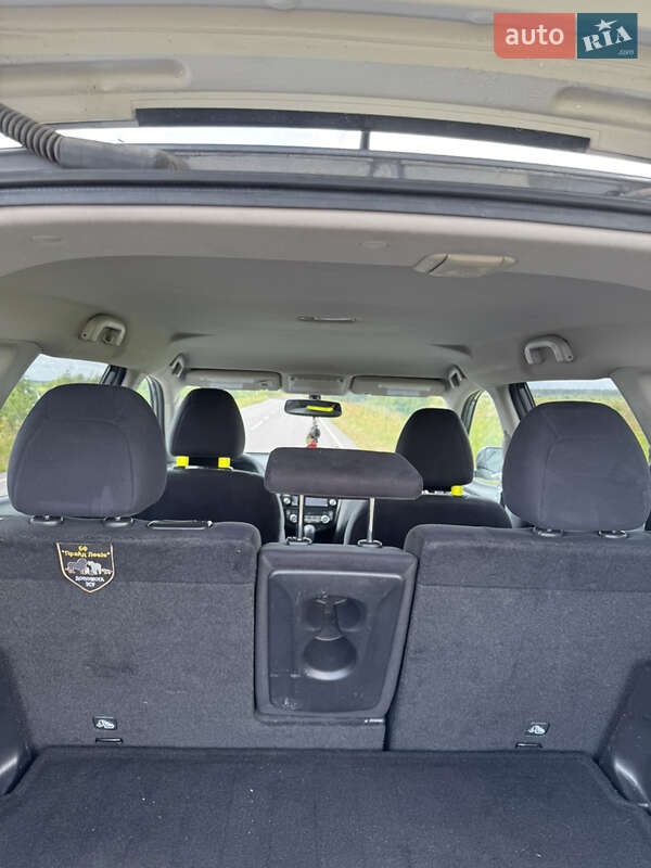 Внедорожник / Кроссовер Nissan Rogue 2016 в Дубровице фото 10 Внедорожник / Кроссовер Nissan Rogue 2016 в Дубровице