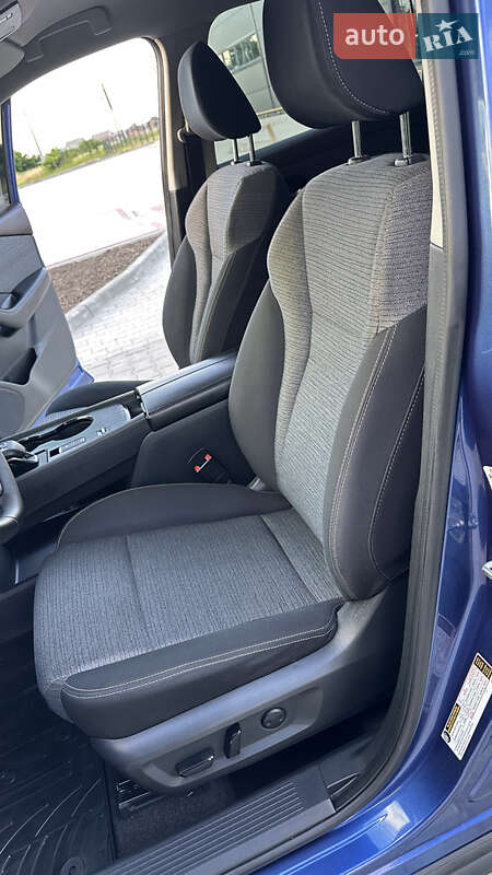 Внедорожник / Кроссовер Nissan Rogue 2021 в Золочеве