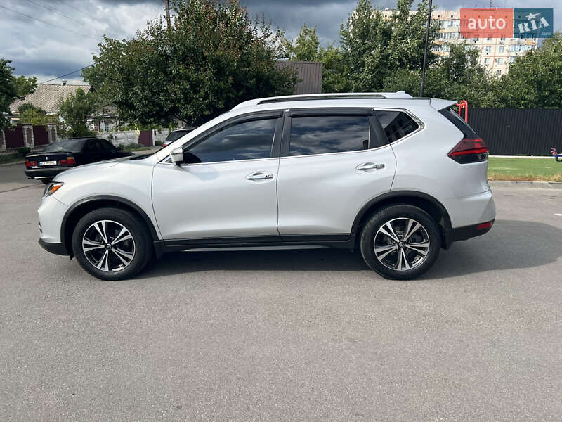 Позашляховик / Кросовер Nissan Rogue 2020 в Рокитному