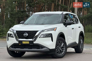 Внедорожник / Кроссовер Nissan Rogue 2023 в Киеве