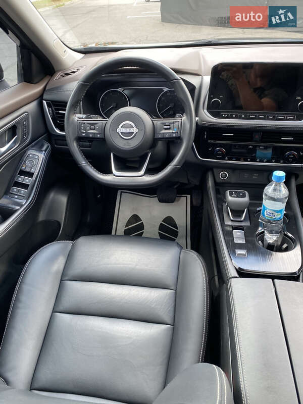 Позашляховик / Кросовер Nissan Rogue 2023 в Дніпрі
