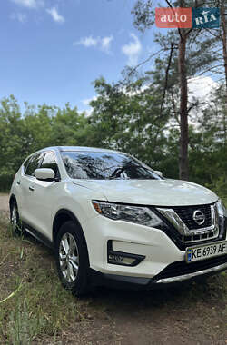 Позашляховик / Кросовер Nissan Rogue 2016 в Олександрії