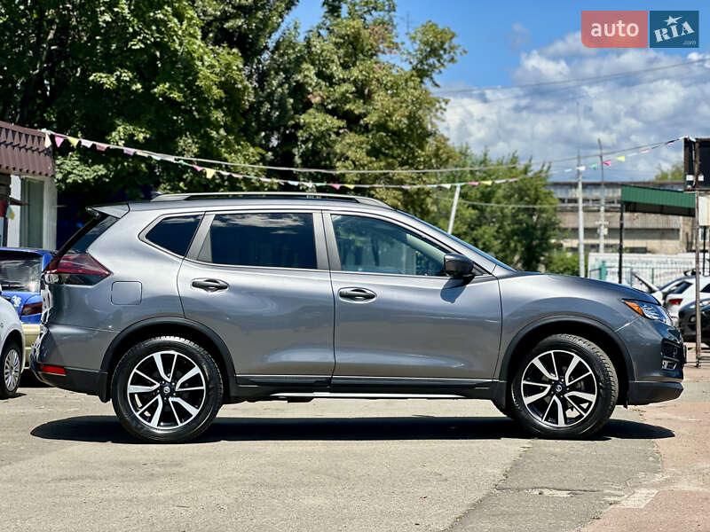 Позашляховик / Кросовер Nissan Rogue 2018 в Києві