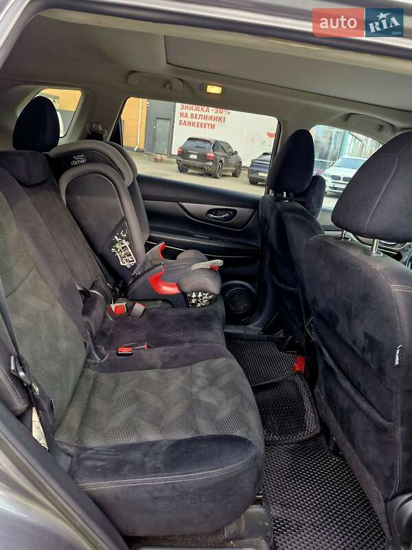 Позашляховик / Кросовер Nissan Rogue 2015 в Харкові