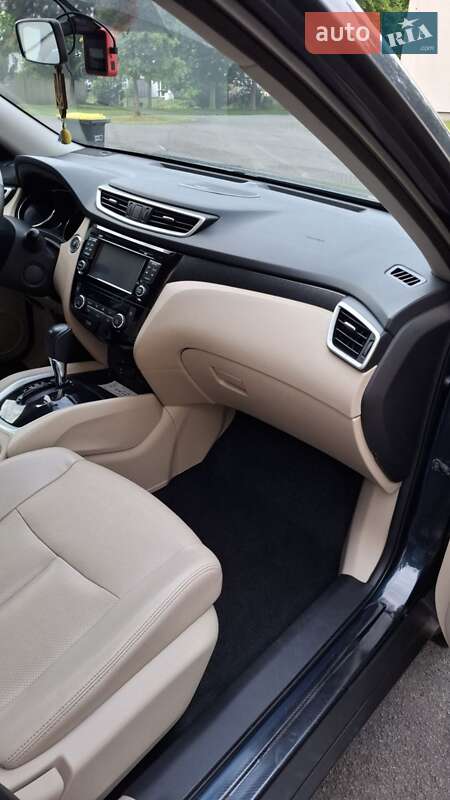 Внедорожник / Кроссовер Nissan Rogue 2015 в Ивано-Франковске