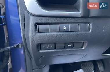 Позашляховик / Кросовер Nissan Rogue 2020 в 