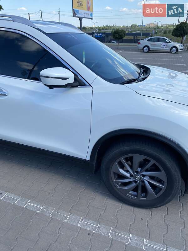 Позашляховик / Кросовер Nissan Rogue 2016 в Києві