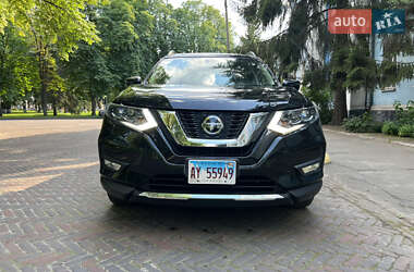 Внедорожник / Кроссовер Nissan Rogue 2019 в 