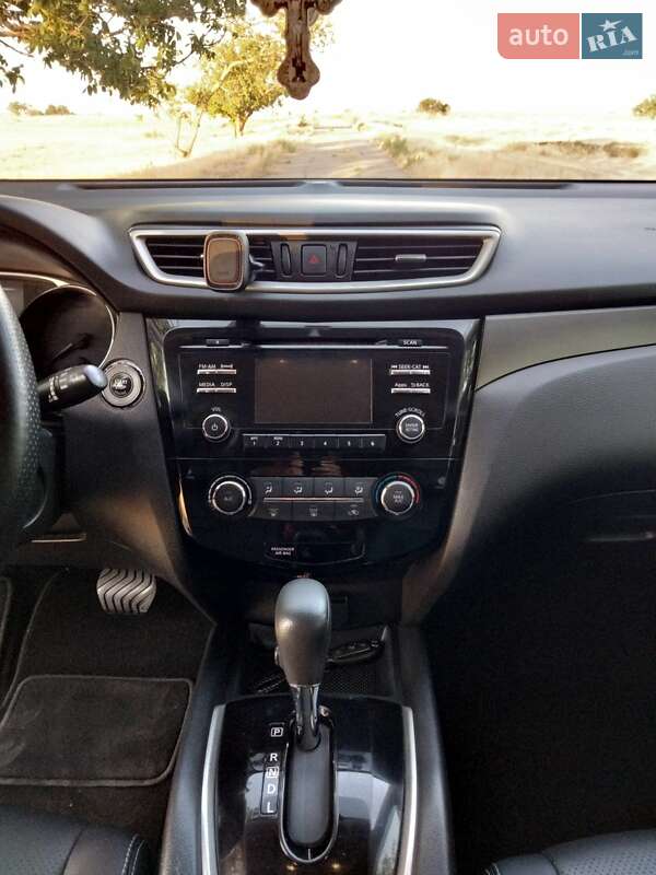 Позашляховик / Кросовер Nissan Rogue 2016 в Одесі