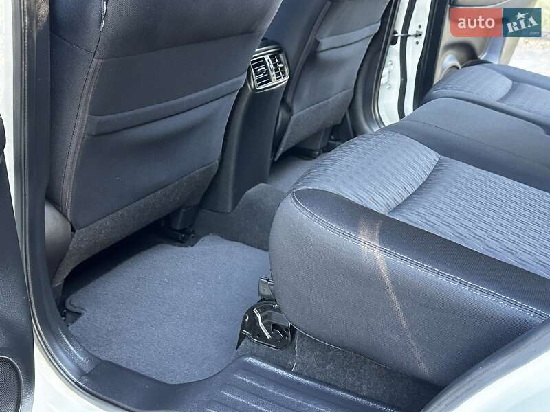 Внедорожник / Кроссовер Nissan Rogue 2017 в Дрогобыче