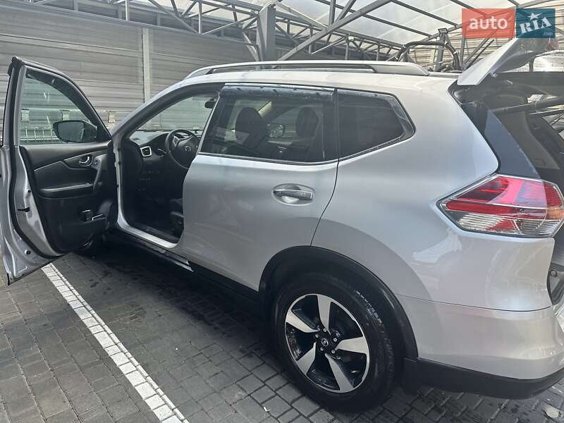 Внедорожник / Кроссовер Nissan Rogue 2015 в Одессе