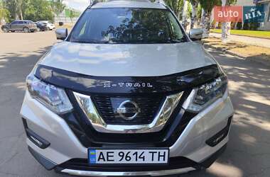 Внедорожник / Кроссовер Nissan Rogue 2018 в 