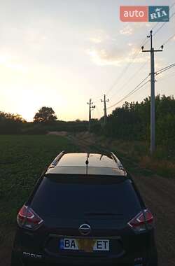 Внедорожник / Кроссовер Nissan Rogue 2014 в 