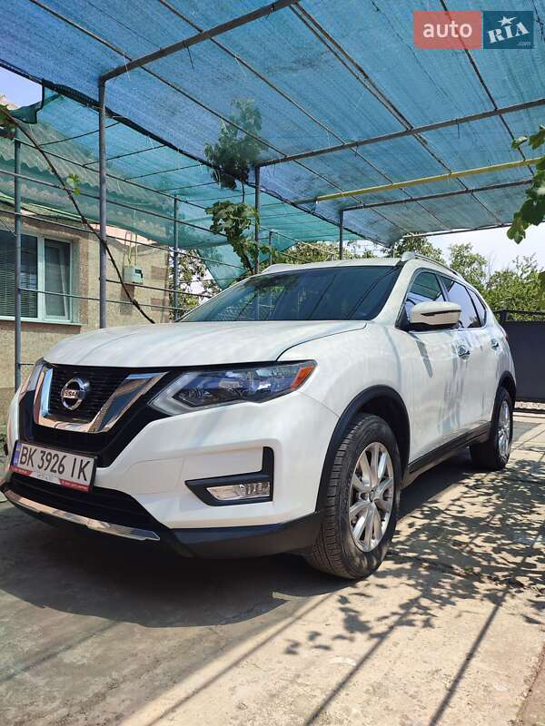 Позашляховик / Кросовер Nissan Rogue 2016 в Ізмаїлі