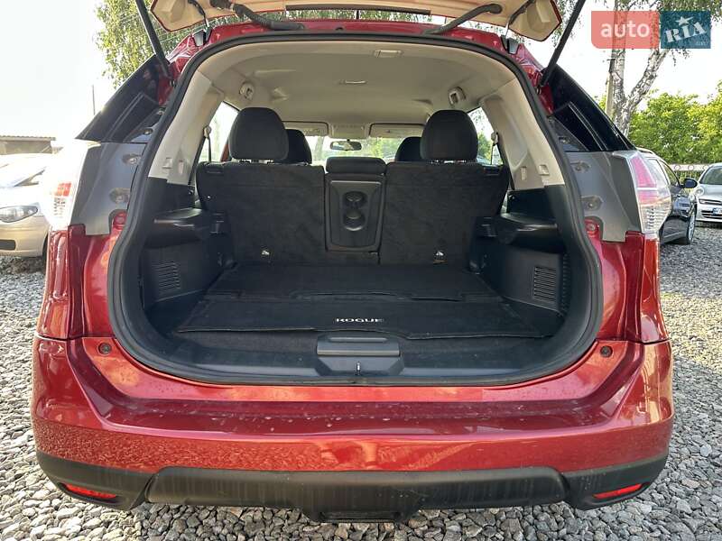 Внедорожник / Кроссовер Nissan Rogue 2016 в Смеле