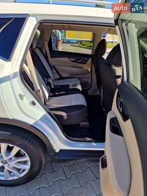 Позашляховик / Кросовер Nissan Rogue 2018 в Кременчуці