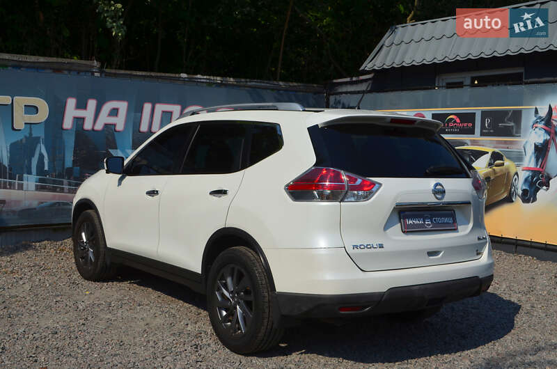 Внедорожник / Кроссовер Nissan Rogue 2016 в Киеве