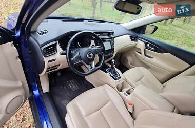 Внедорожник / Кроссовер Nissan Rogue 2016 в Запорожье