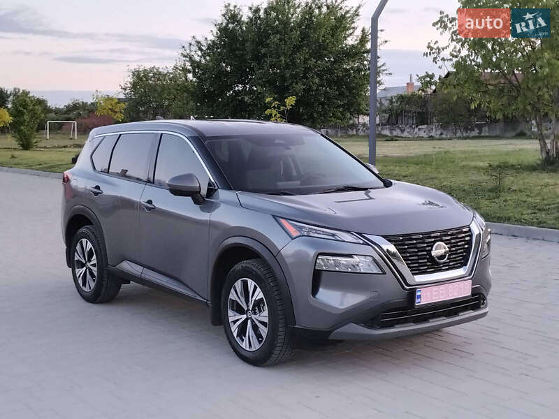 Внедорожник / Кроссовер Nissan Rogue 2021 в Киеве