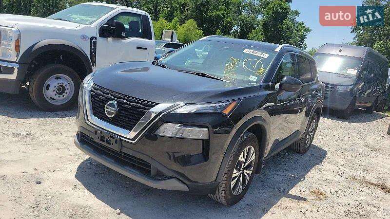 Внедорожник / Кроссовер Nissan Rogue 2021 в Ровно