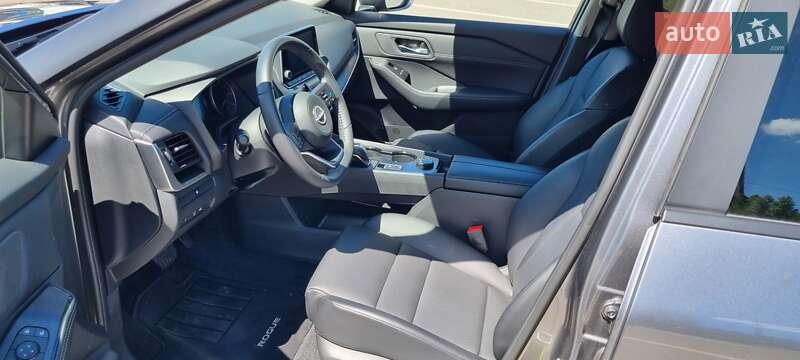 Позашляховик / Кросовер Nissan Rogue 2024 в Києві