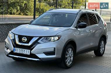 Внедорожник / Кроссовер Nissan Rogue 2019 в 