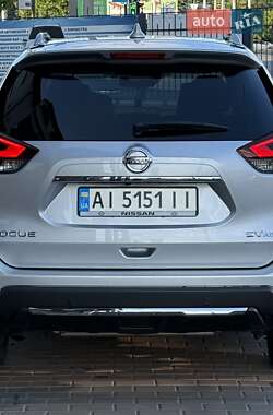 Внедорожник / Кроссовер Nissan Rogue 2019 в 