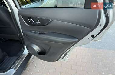 Внедорожник / Кроссовер Nissan Rogue 2019 в 