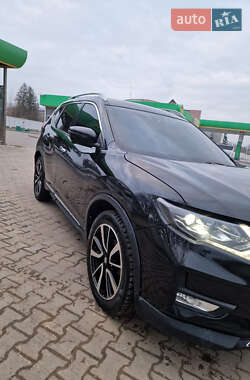 Внедорожник / Кроссовер Nissan Rogue 2019 в 