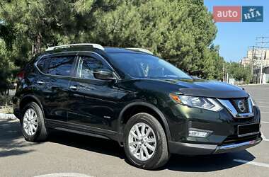 Внедорожник / Кроссовер Nissan Rogue 2018 в 