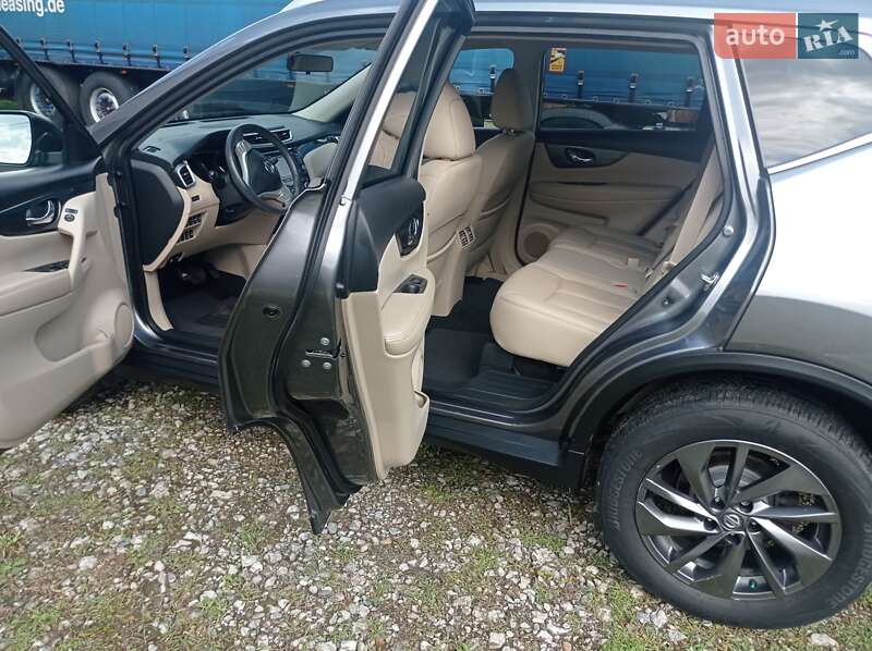 Позашляховик / Кросовер Nissan Rogue 2016 в Яворові