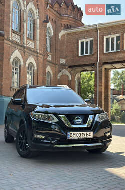 Позашляховик / Кросовер Nissan Rogue 2017 в Сумах