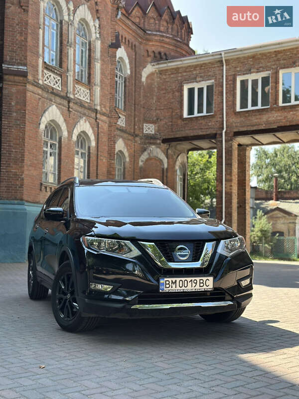 Позашляховик / Кросовер Nissan Rogue 2017 в Сумах