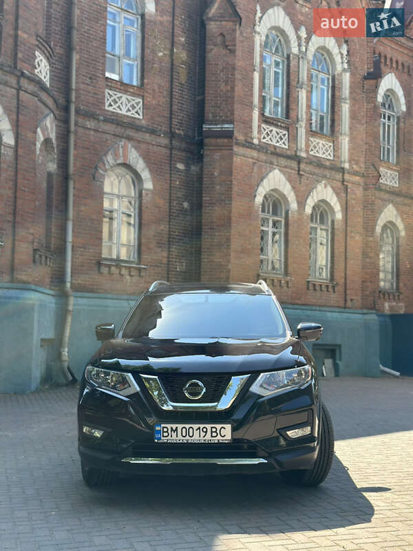 Позашляховик / Кросовер Nissan Rogue 2017 в Сумах