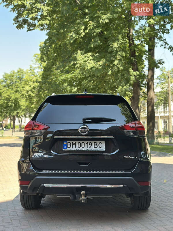 Позашляховик / Кросовер Nissan Rogue 2017 в Сумах