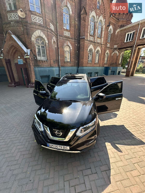 Позашляховик / Кросовер Nissan Rogue 2017 в Сумах