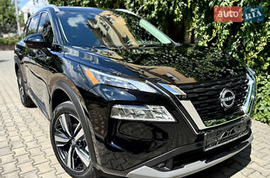 Внедорожник / Кроссовер Nissan Rogue 2021 в Киеве