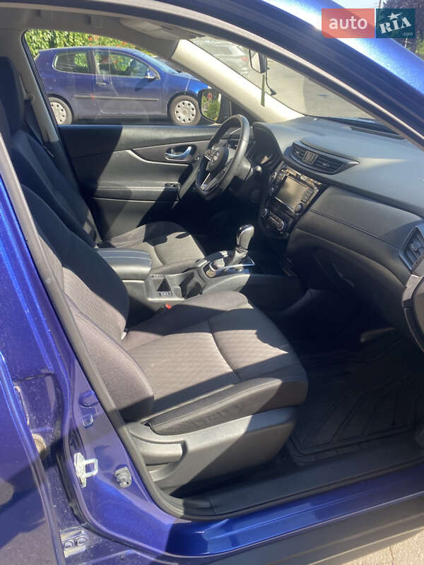 Позашляховик / Кросовер Nissan Rogue 2018 в Кременчуці