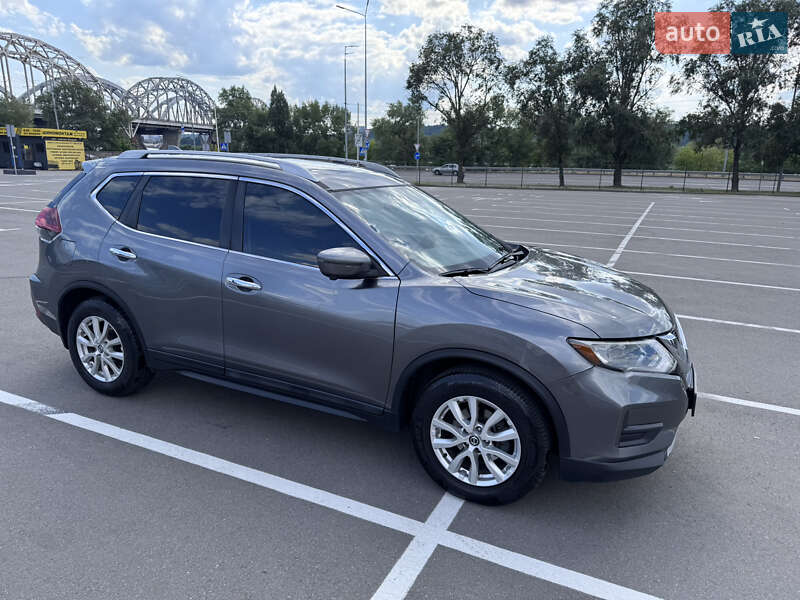 Внедорожник / Кроссовер Nissan Rogue 2018 в Киеве