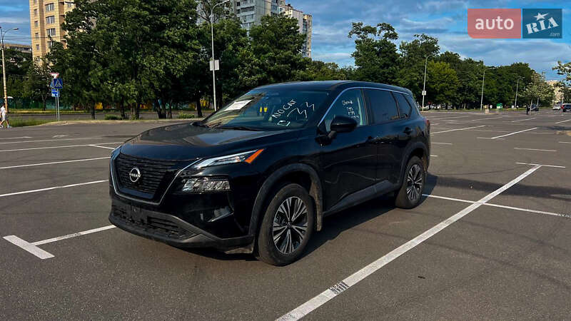 Внедорожник / Кроссовер Nissan Rogue 2023 в 