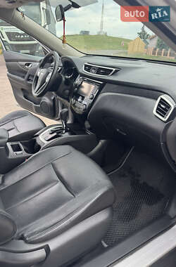 Внедорожник / Кроссовер Nissan Rogue 2015 в 